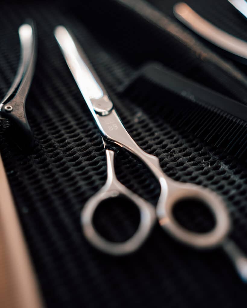 friseurschere im salon ausbildung 2026 Neue Azubistelle ab dem 01.08. – Ausbildung mit Verantwortung und Perspektive Friseurschere im Salon – Ausbildung als Friseur:in 2026 in Bochum